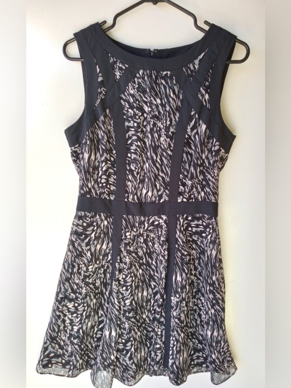 Banana Republic Black and White Sleeveless Fit-and-Flare Mini Dress